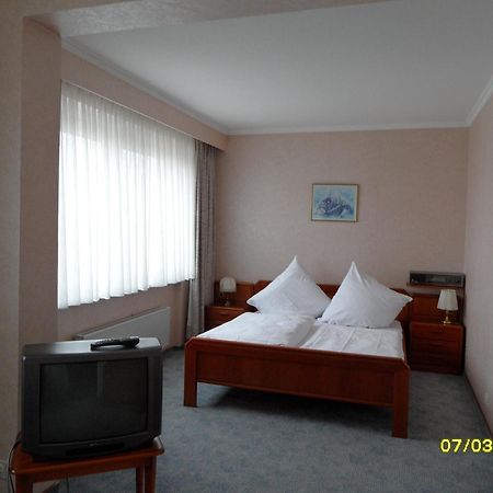 Wiking Hotel Henstedt-Ulzburg Buitenkant foto